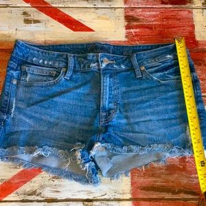 Lucky Brand distressed jean shorts sz 10/30